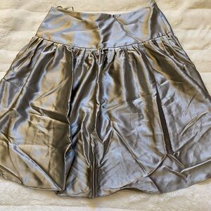 Express Silver Skater Mini Skirt Casual Size M Like New 100% Silk